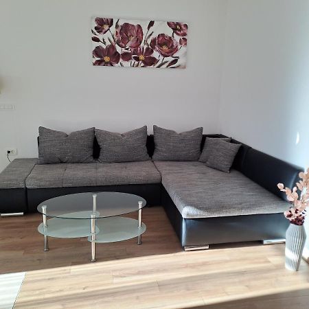 Yulia Apartman Pula Exterior foto