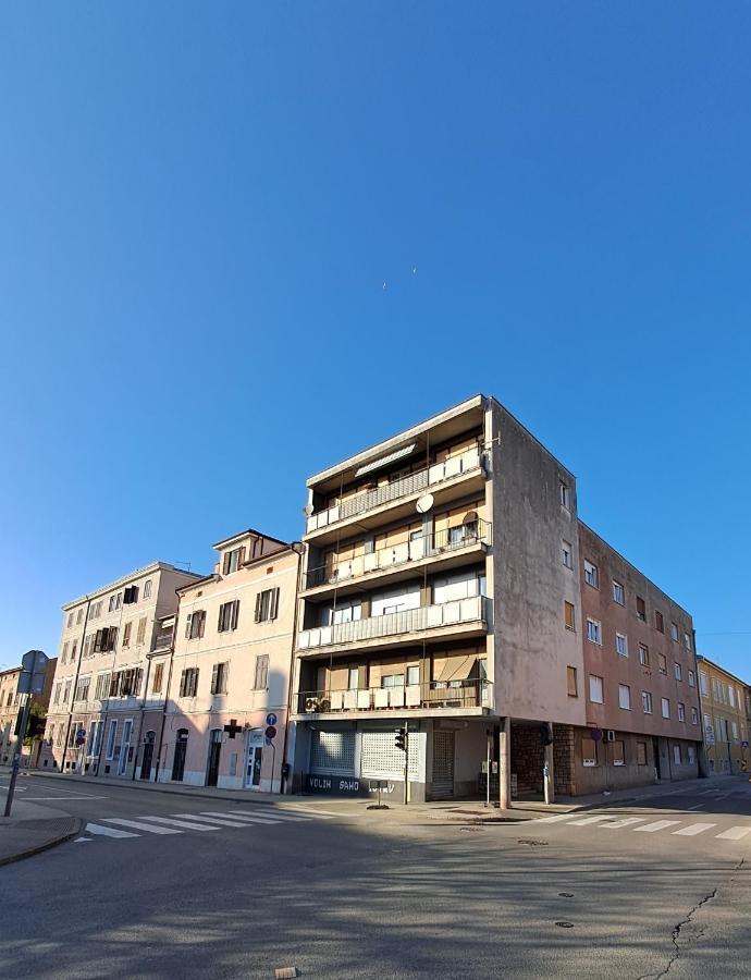 Yulia Apartman Pula Exterior foto