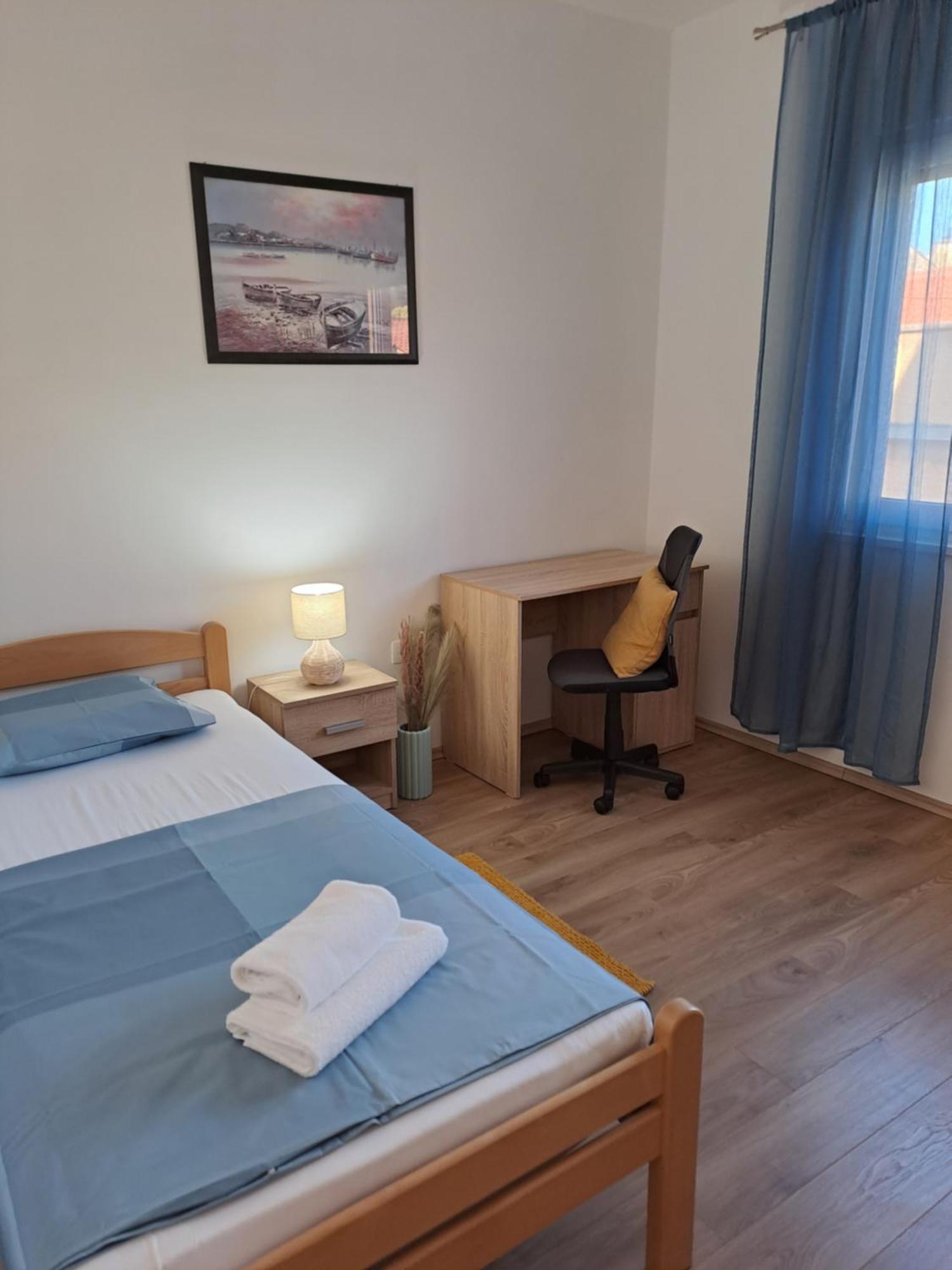 Yulia Apartman Pula Exterior foto
